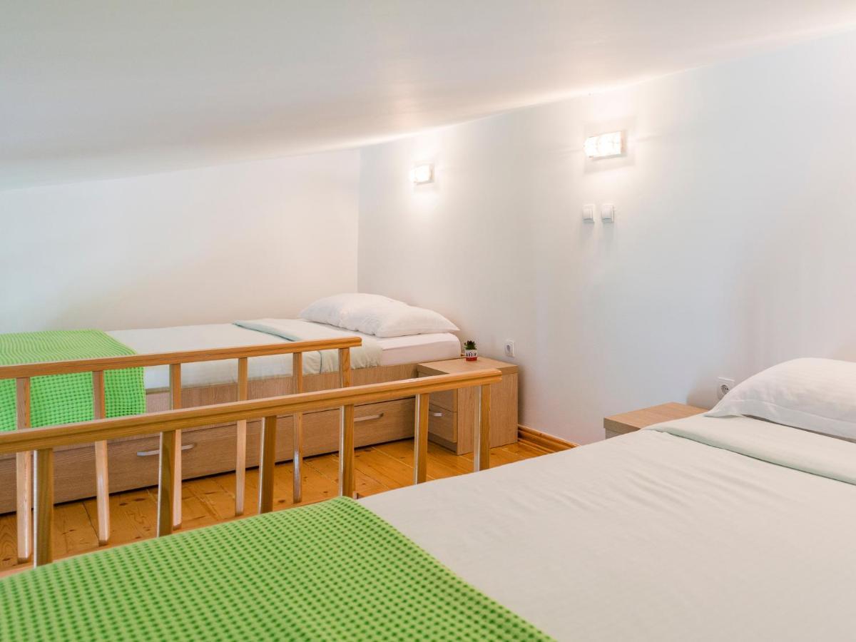Green Home Apartments