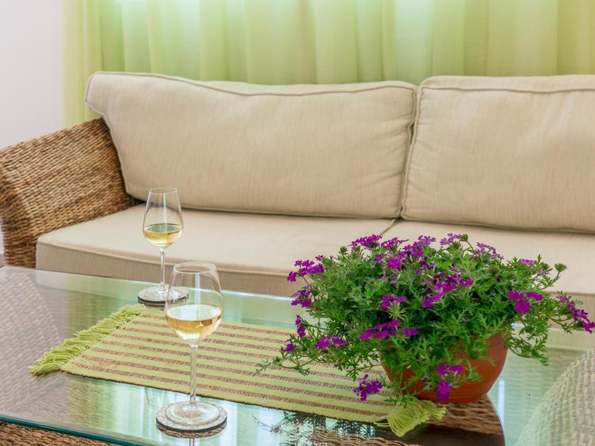 Green Home Apartments